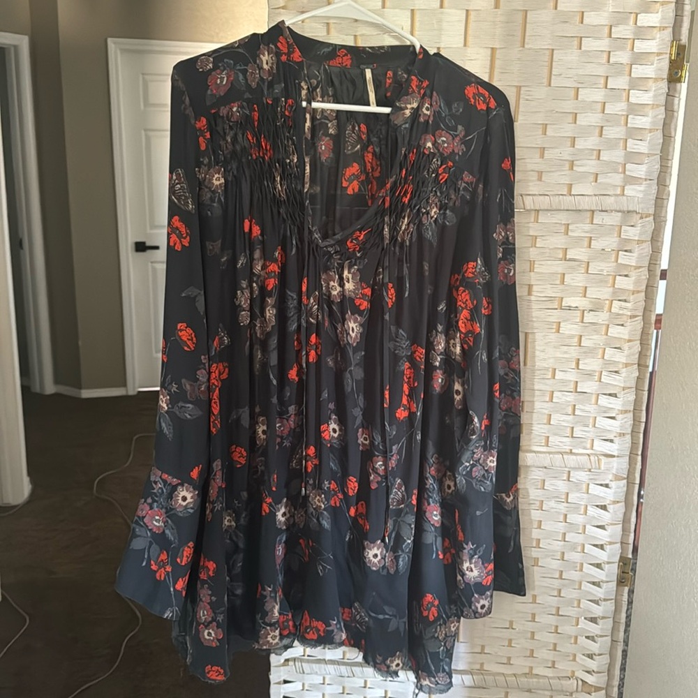 Free People floral tunic size large